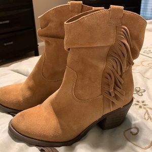 Fringe cowgirl boots!